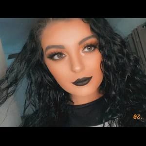 Meet your Posher, Maya